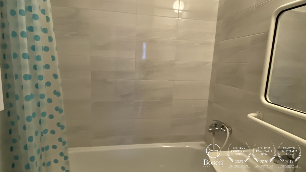 REZERVOVANÉ - BOSEN | Prenájom zariadený 3 izbový byt na ulici Estónska, Podunajské Biskupice