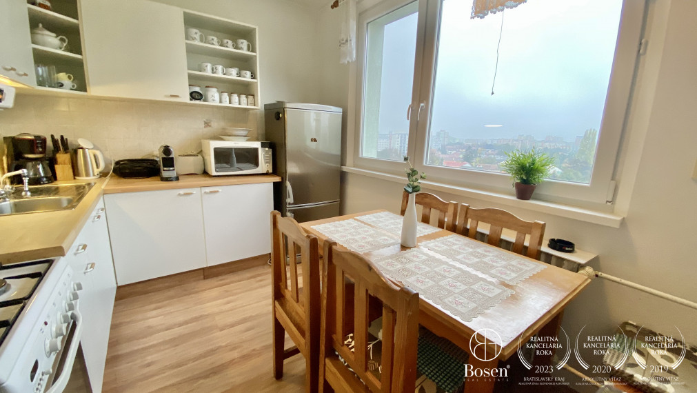 REZERVOVANÉ - BOSEN | Prenájom zariadený 3 izbový byt na ulici Estónska, Podunajské Biskupice