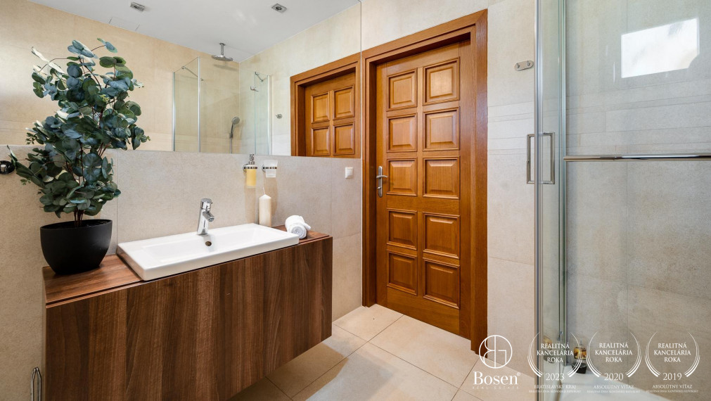 BOSEN | 6 izbová vila s veľkorysým pozemkom v Podunajských Biskupiciach, 2486m2