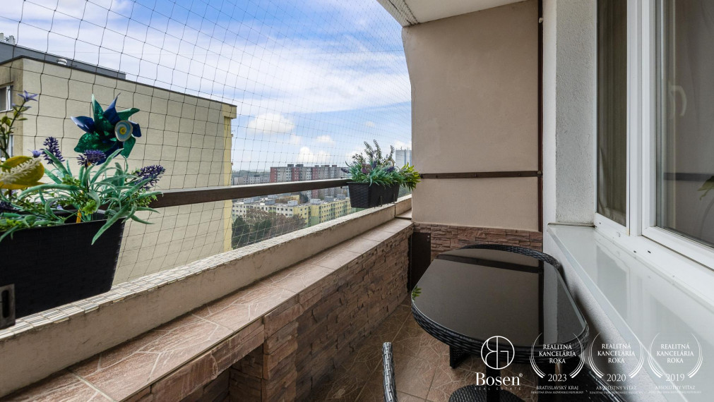 PREDANÉ: BOSEN | Zariadený 3 izb. byt s dvomi loggiami, Petržalka, 87 m2