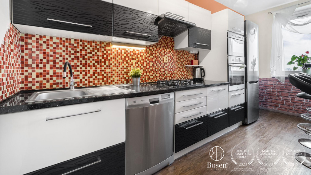 PREDANÉ: BOSEN | Zariadený 3 izb. byt s dvomi loggiami, Petržalka, 87 m2