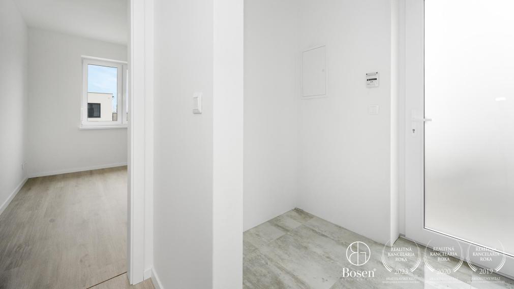 BOSEN | Moderný 3izb Rodinný dvojdom so záhradkou v štandarde