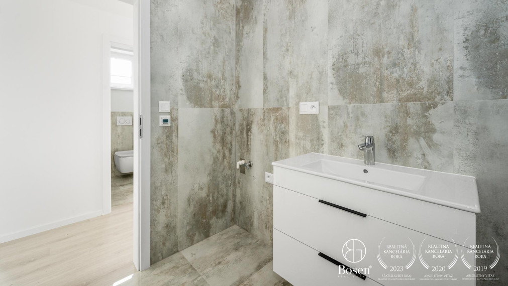 BOSEN | Moderný 3izb Rodinný dvojdom so záhradkou v štandarde