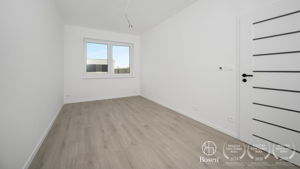 BOSEN | Moderný 3izb Rodinný dvojdom so záhradkou v štandarde