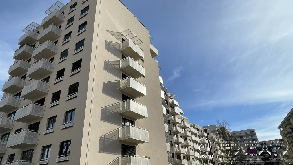 BOSEN | Praktický 2.izb.byt s balkónom a kobkou v projekte Galvaniho Dvory, Ružinov, 50m2