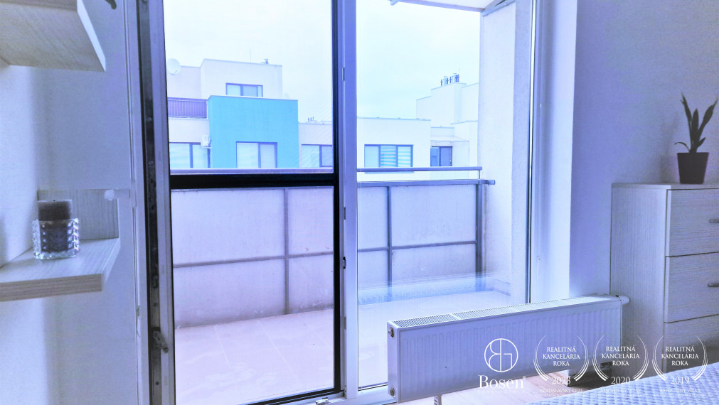 BOSEN | Zariadený 2 izbový byt s parkovacím miestom