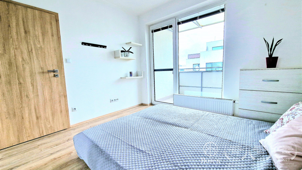 BOSEN | Zariadený 2 izbový byt s parkovacím miestom