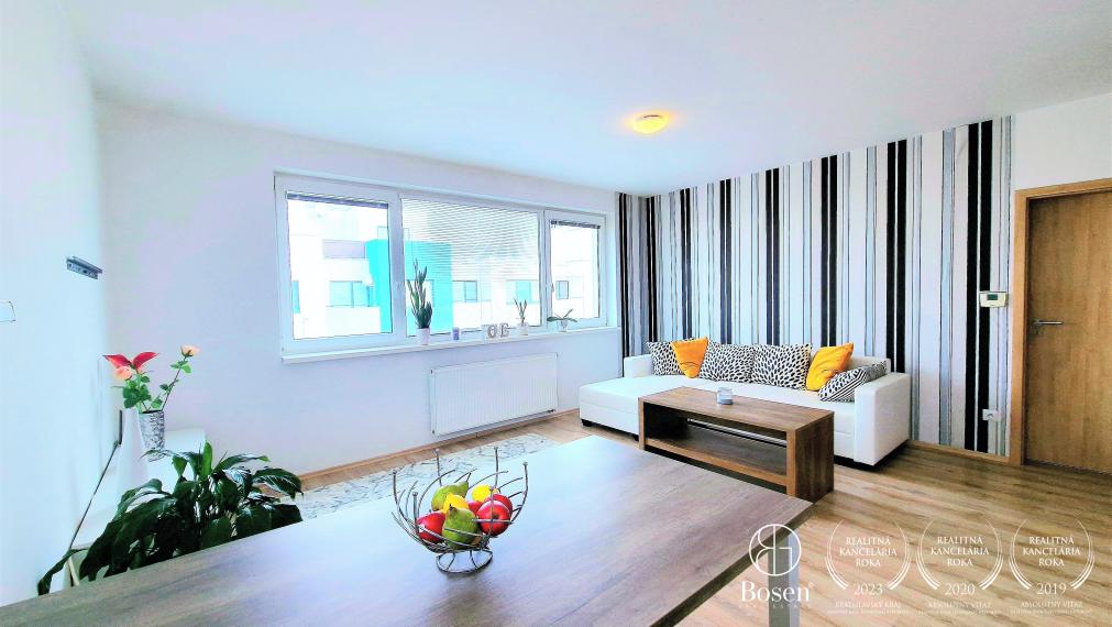 BOSEN | Zariadený 2 izbový byt s parkovacím miestom