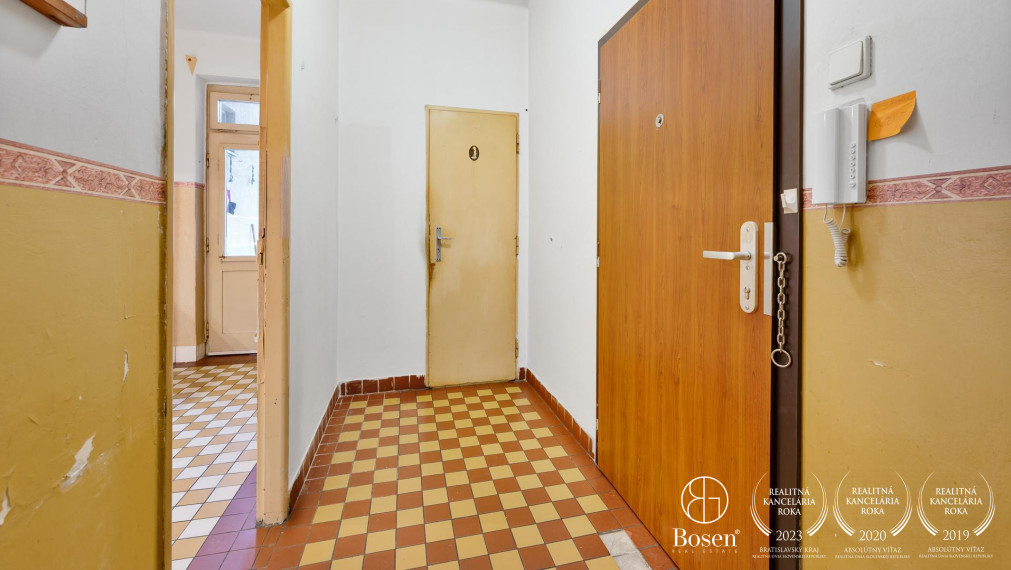 BOSEN | 3 izb. byt s veľkým potenciálom, vo výbornej lokalite, ulica Riazanská, Bratislava, 71 m2