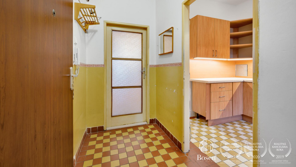 BOSEN | 3 izb. byt s veľkým potenciálom, vo výbornej lokalite, ulica Riazanská, Bratislava, 71 m2