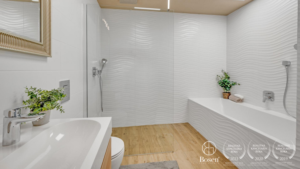 BOSEN | 4 izbový rodinný dom, 3 terasy, 2 parkovacie miesta, Vrakuňa