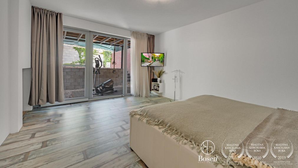 BOSEN | 4 izbový rodinný dom, 3 terasy, 2 parkovacie miesta, Vrakuňa