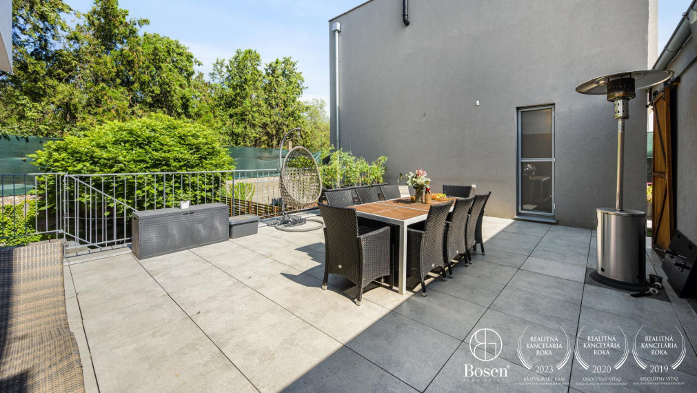 BOSEN | 4 izbový rodinný dom, 3 terasy, 2 parkovacie miesta, Vrakuňa