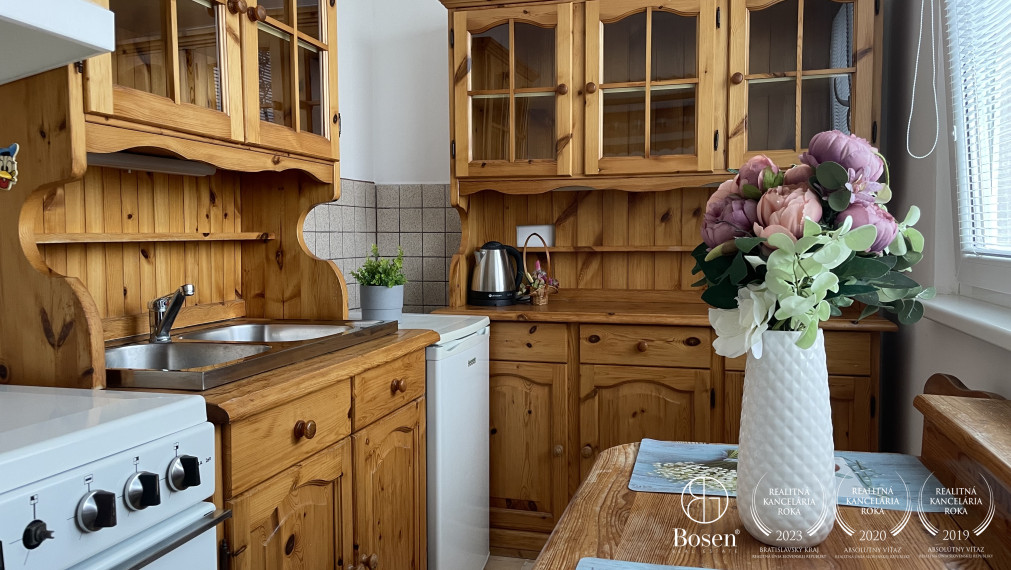 BOSEN | Penájom 1 izbového zariadeného bytu na Bodrockej ulici