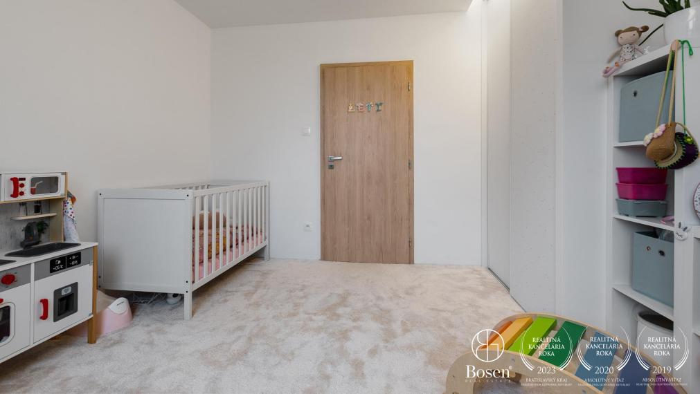 BOSEN | REZERVOVANÝ Zariadený 4-izbový slnečný byt v Ovsiští, Bratislava- Petržalka