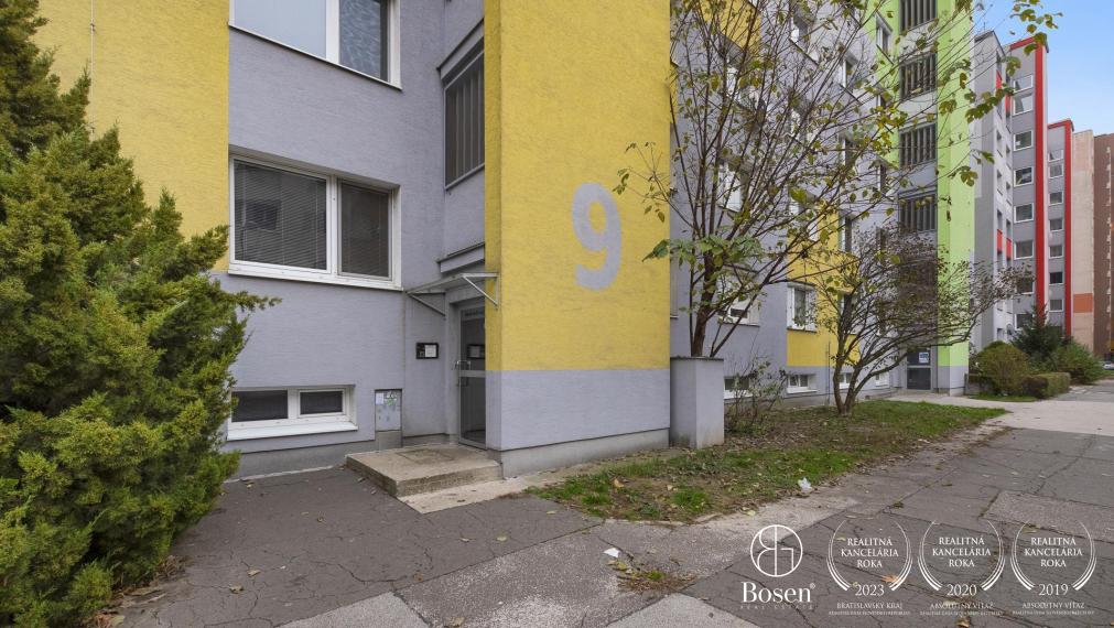 BOSEN | REZERVOVANÝ Zariadený 4-izbový slnečný byt v Ovsiští, Bratislava- Petržalka