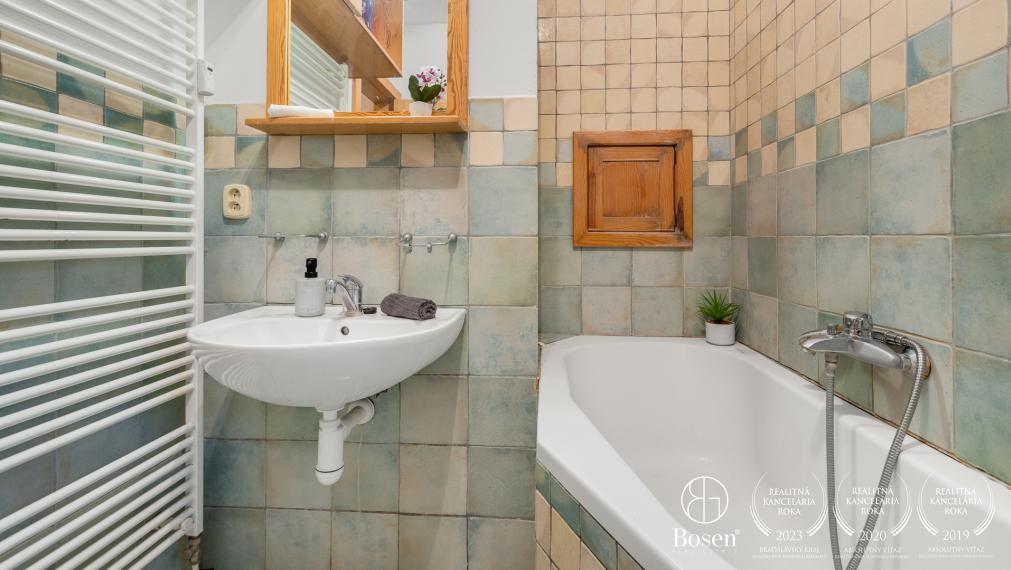 PREDANÉ - BOSEN | Predaj 3 izbového bytu s terasou, Dúbravka