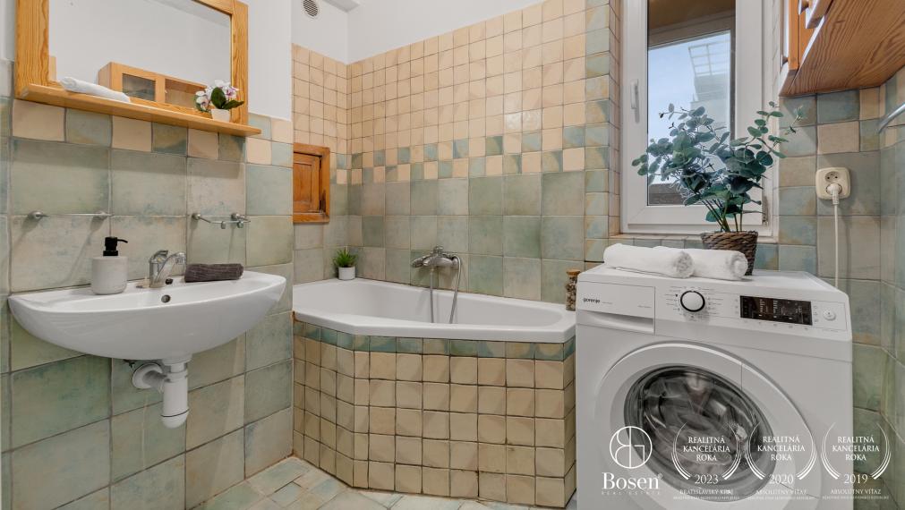 PREDANÉ - BOSEN | Predaj 3 izbového bytu s terasou, Dúbravka