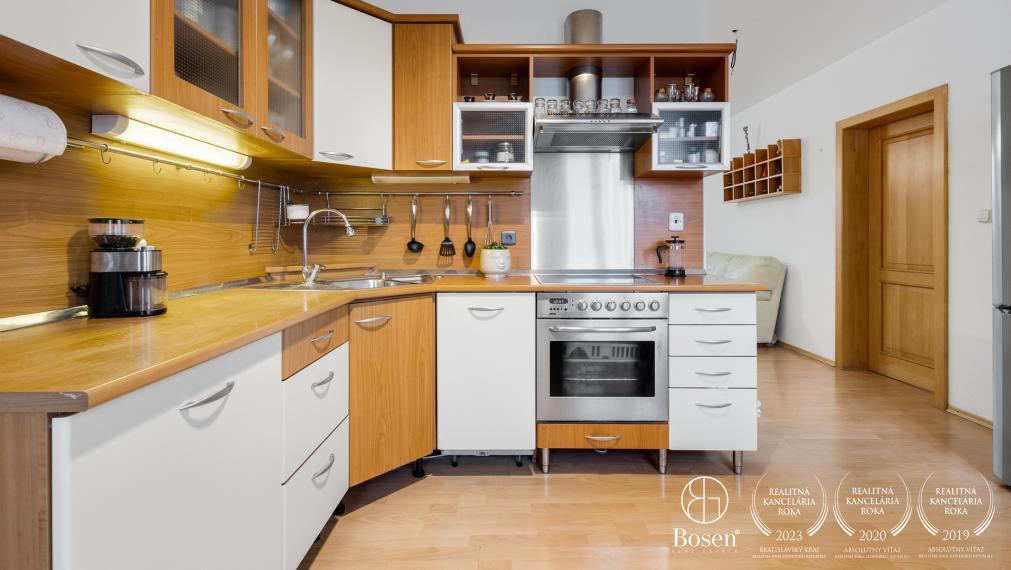 PREDANÉ - BOSEN | Predaj 3 izbového bytu s terasou, Dúbravka