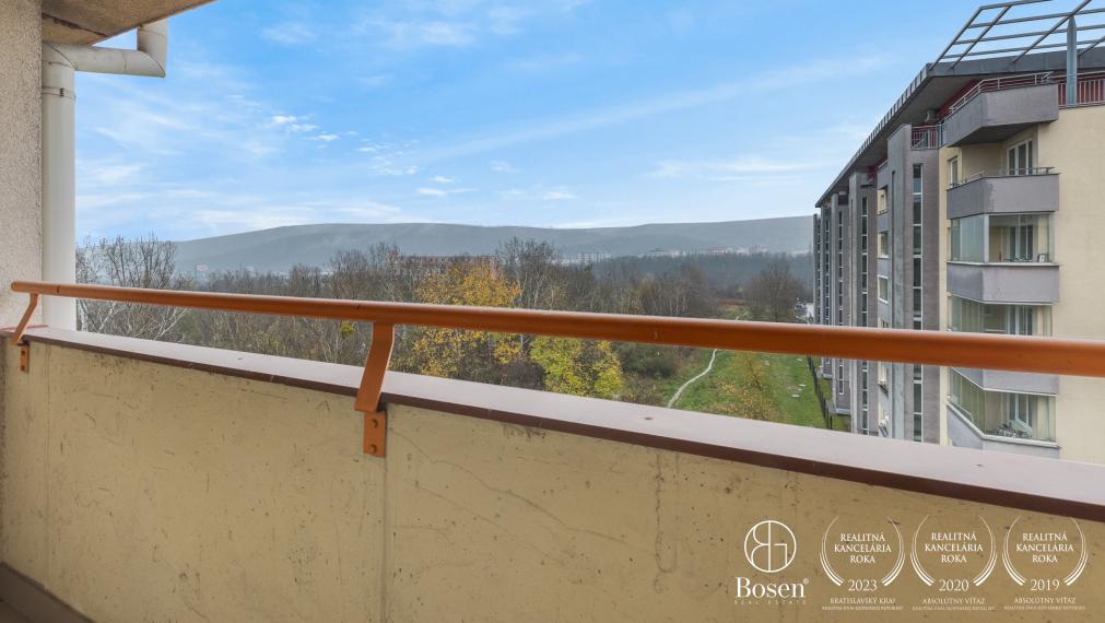 PREDANÉ - BOSEN | Predaj 3 izbového bytu s terasou, Dúbravka