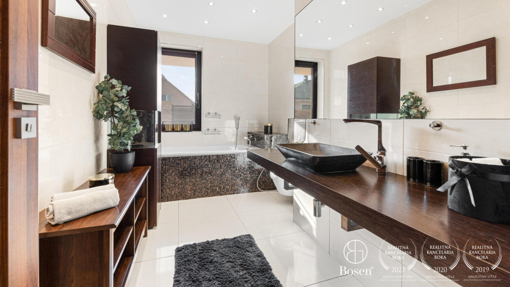 BOSEN | Prenájom príjemný 4 izbový rodinný dom v Moste pri Bratislave - Studené