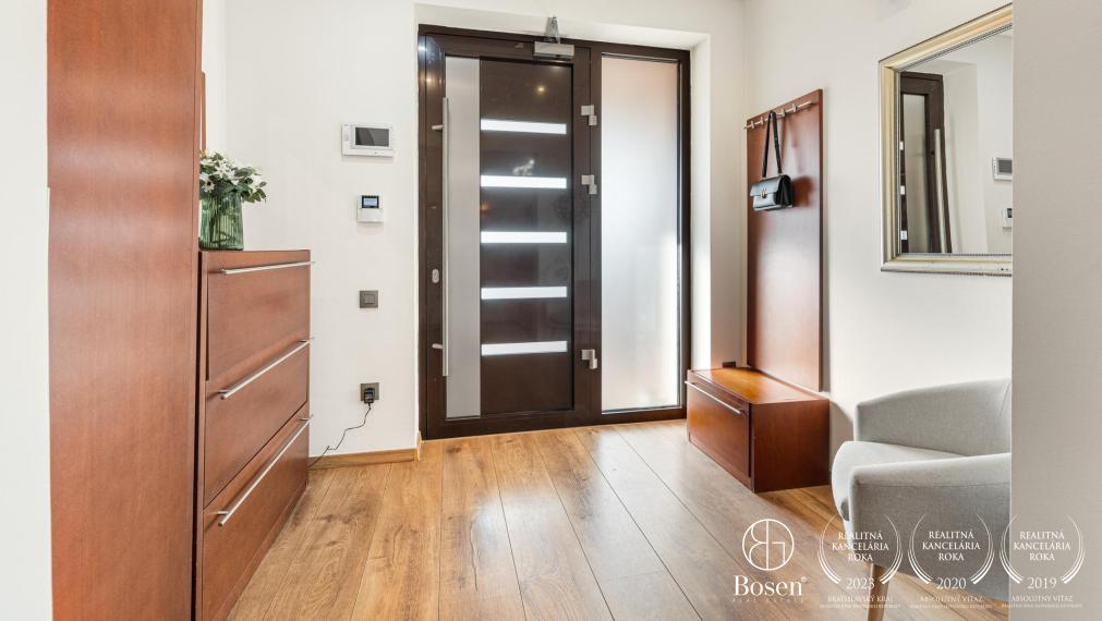 BOSEN | Prenájom príjemný 4 izbový rodinný dom v Moste pri Bratislave - Studené