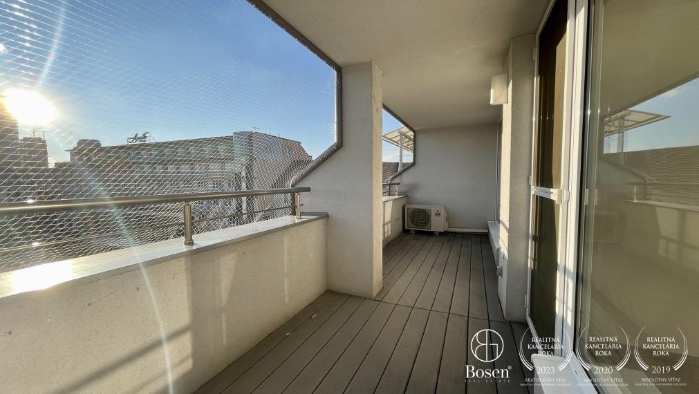 PRENAJATÉ BOSEN | Prenájom 3 izbového priestranného bytu v blízkosti centra mesta,Dulovo námestie