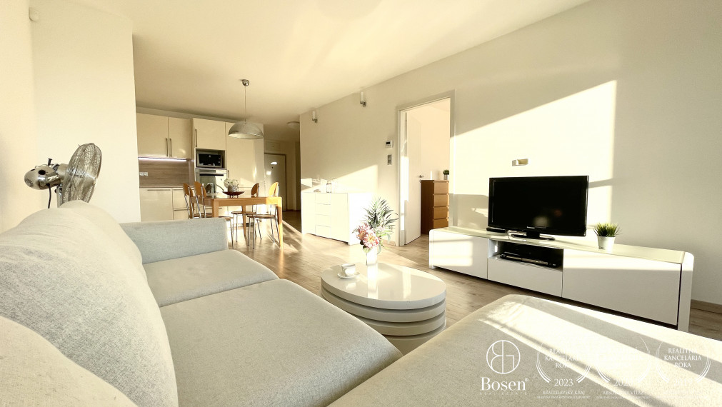 PRENAJATÉ BOSEN | Prenájom 3 izbového priestranného bytu v blízkosti centra mesta,Dulovo námestie