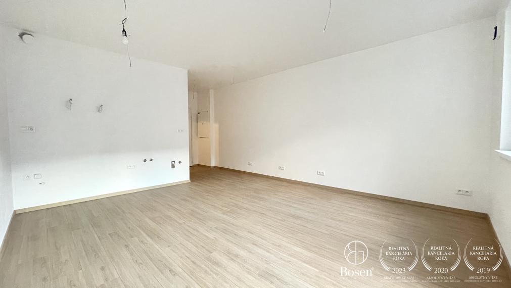 PREDANÉ BOSEN | 1 izbový slnečný byt s balkónom v projekte GALVANI HOME, 32.57 m2
