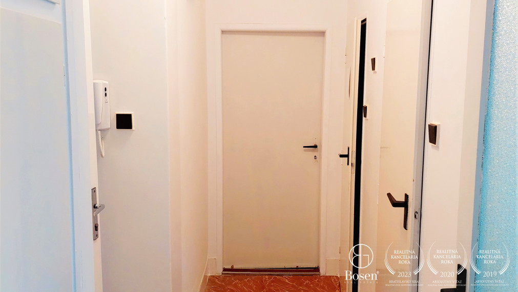 BOSEN | 2 izbový byt s balkónom