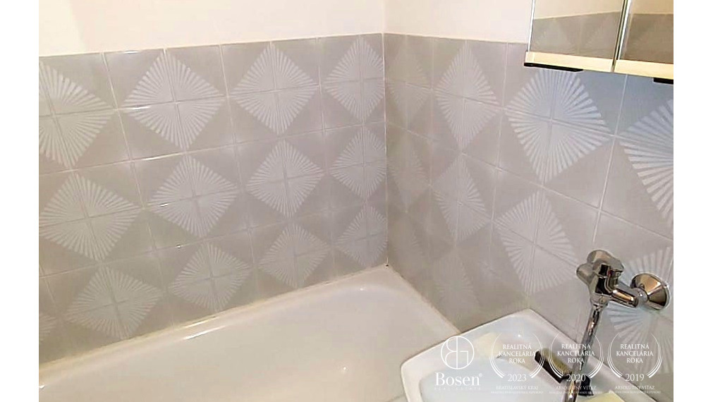 BOSEN | 2 izbový byt s balkónom