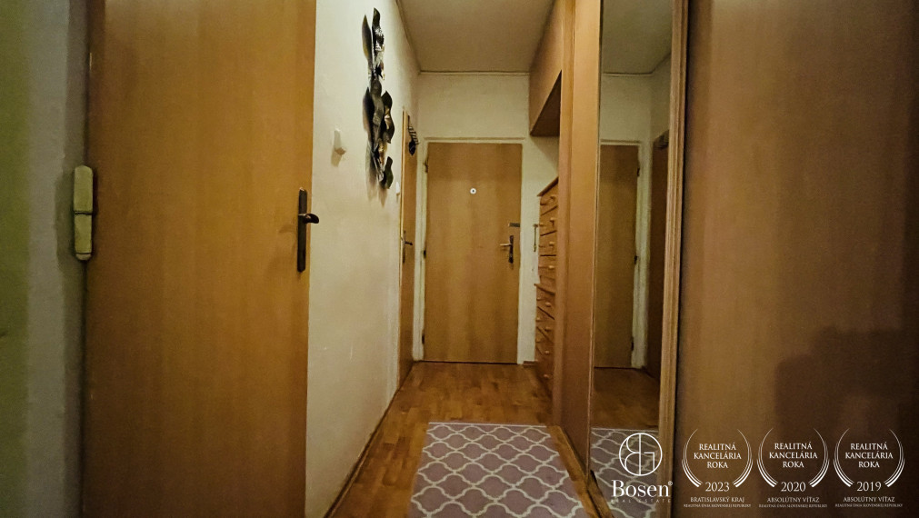 PRENAJATÉ - BOSEN |  Útulný 2,5 izbový byt, ulica Sibírska, Bratislava