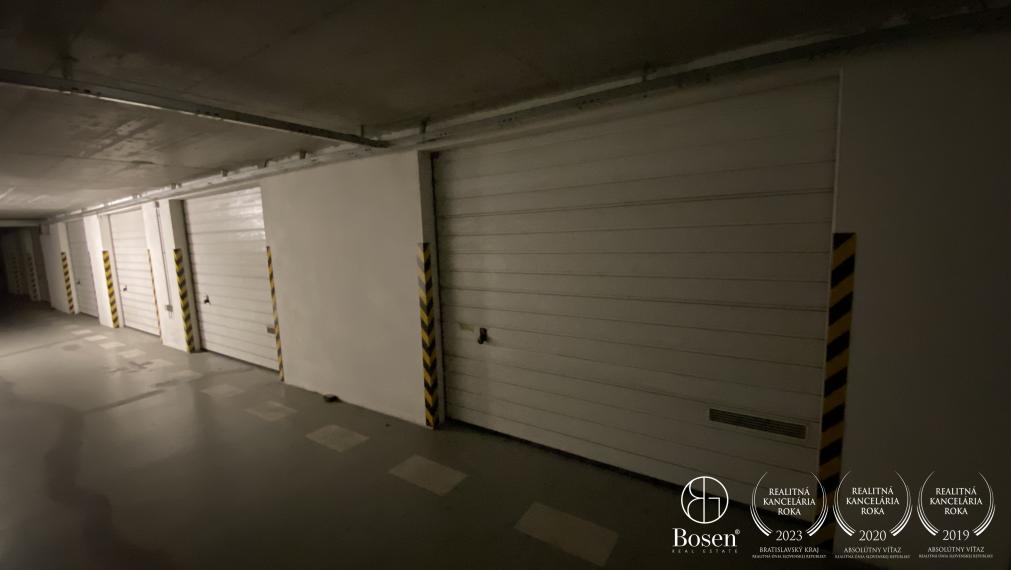PREDANÉ: BOSEN | Murovaná garáž, Mraziarenská-Ružinov, 19 m2