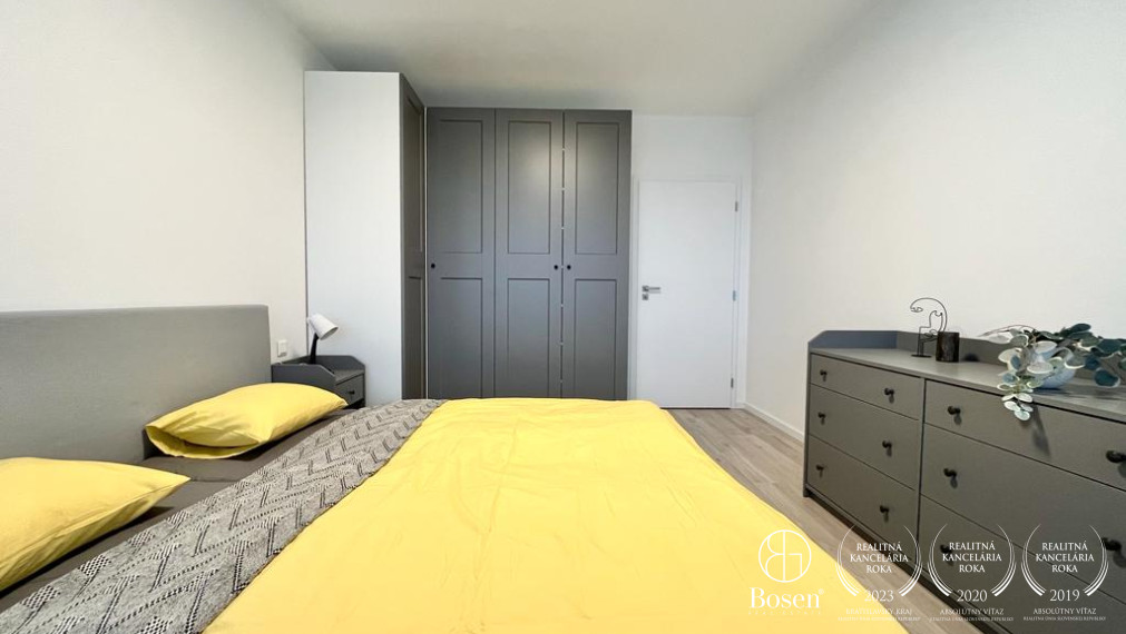 BOSEN | Prenájom priestranný 2 izbový byt so súkromným bazénom  v novostavbe na ulici Slnečnicová, Rovinka