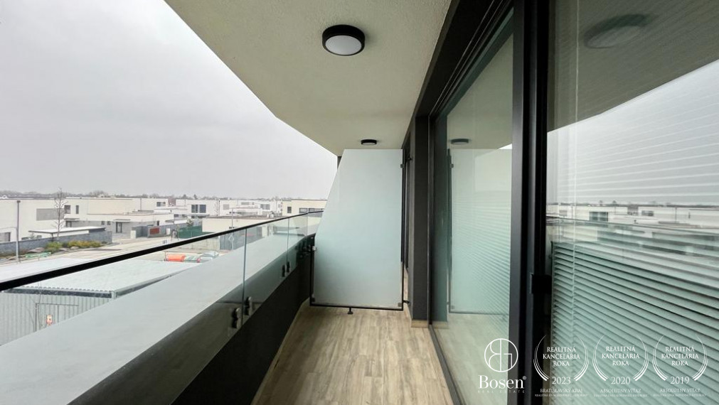 BOSEN | Prenájom priestranný 2 izbový byt so súkromným bazénom  v novostavbe na ulici Slnečnicová, Rovinka