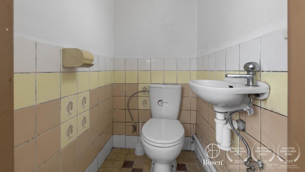 BOSEN | Na predaj rodinný dom v obci Pernek s výhľadom na Malé Karpaty