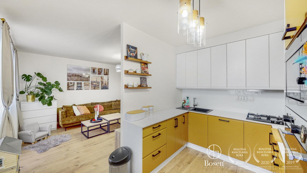 BOSEN | REZERVOVANÉ, Štýlový 3 izbový byt v novostavbe s balkónom, 76m2, Lučenec, ulica Cintorínska