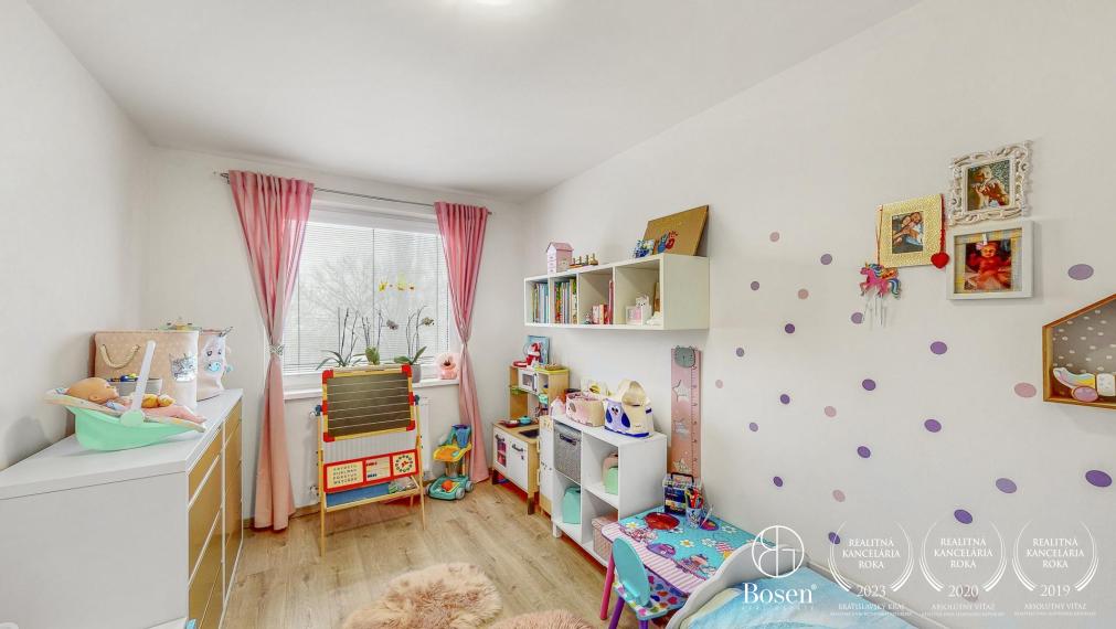 BOSEN | REZERVOVANÉ, Štýlový 3 izbový byt v novostavbe s balkónom, 76m2, Lučenec, ulica Cintorínska