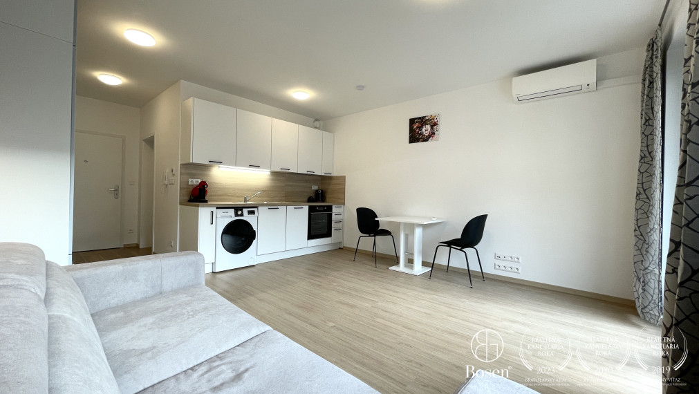 BOSEN | PRRENAJATÉ 1 izbový klimatizovaný byt s parkingom v blízkosti OC Avion v projekte Galvani Home, Ružinov - Trnávka