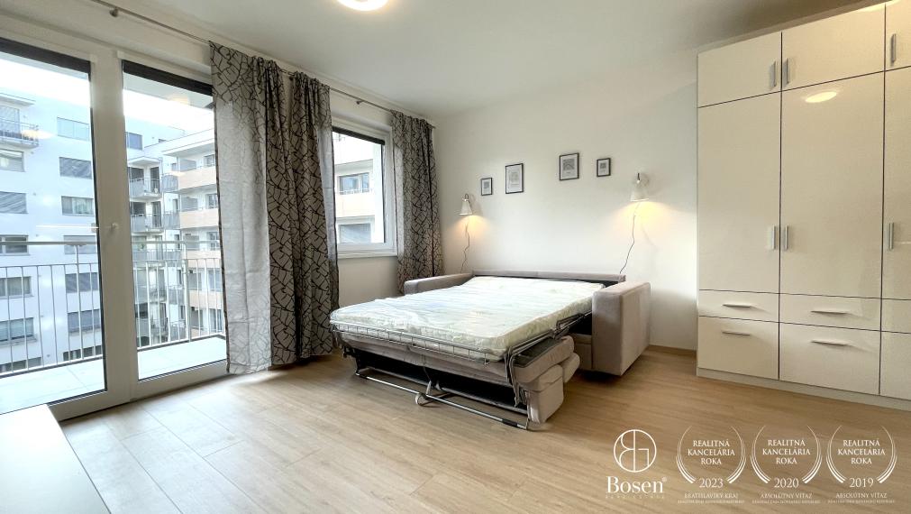 BOSEN | PRRENAJATÉ 1 izbový klimatizovaný byt s parkingom v blízkosti OC Avion v projekte Galvani Home, Ružinov - Trnávka
