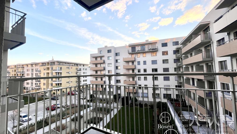 BOSEN | PRRENAJATÉ 1 izbový klimatizovaný byt s parkingom v blízkosti OC Avion v projekte Galvani Home, Ružinov - Trnávka