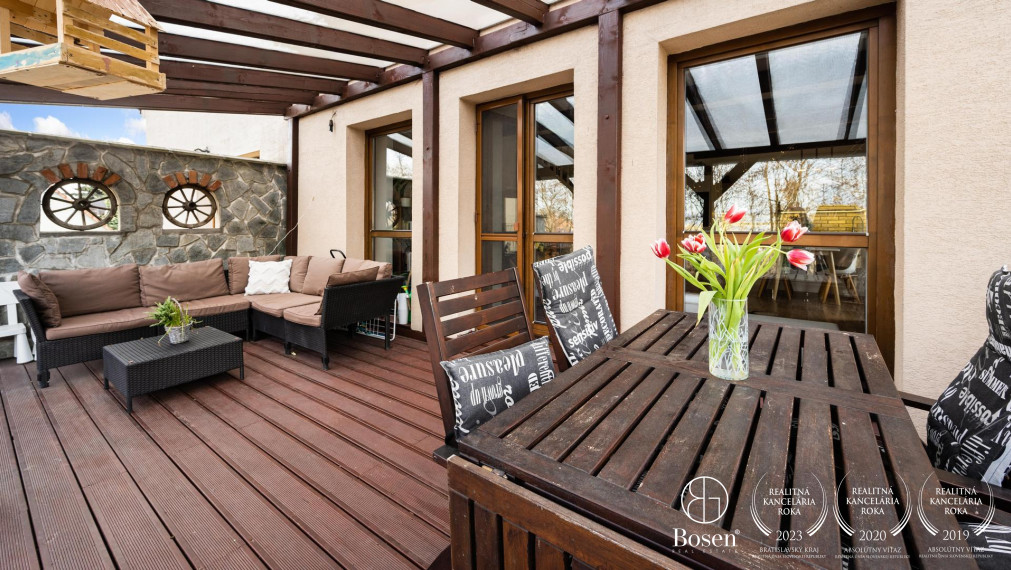 BOSEN | 3 izbový mezonet s garážou a parkovacím státím, Bernolákovo