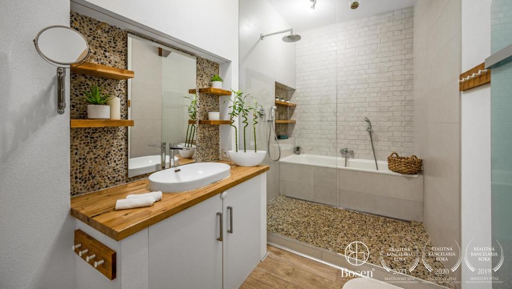 BOSEN | 3 izbový mezonet s garážou a parkovacím státím, Bernolákovo