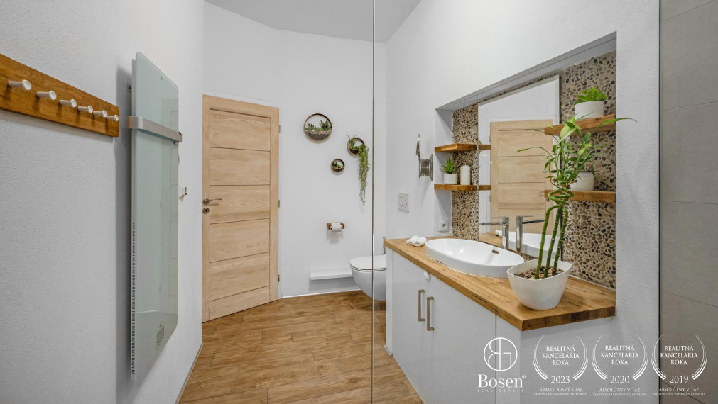 BOSEN | 3 izbový mezonet s garážou a parkovacím státím, Bernolákovo