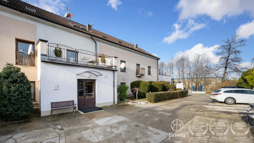 BOSEN | 3 izbový mezonet s garážou a parkovacím státím, Bernolákovo