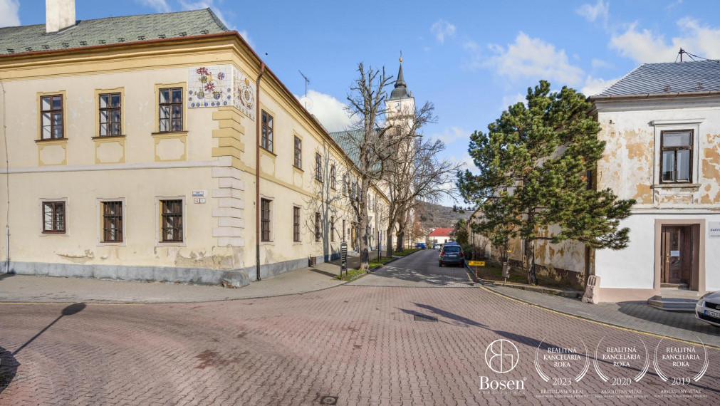 3-bedroom duplex apartment, two bathrooms, balcony, Svätý Jur, Hergottova, 99 m2