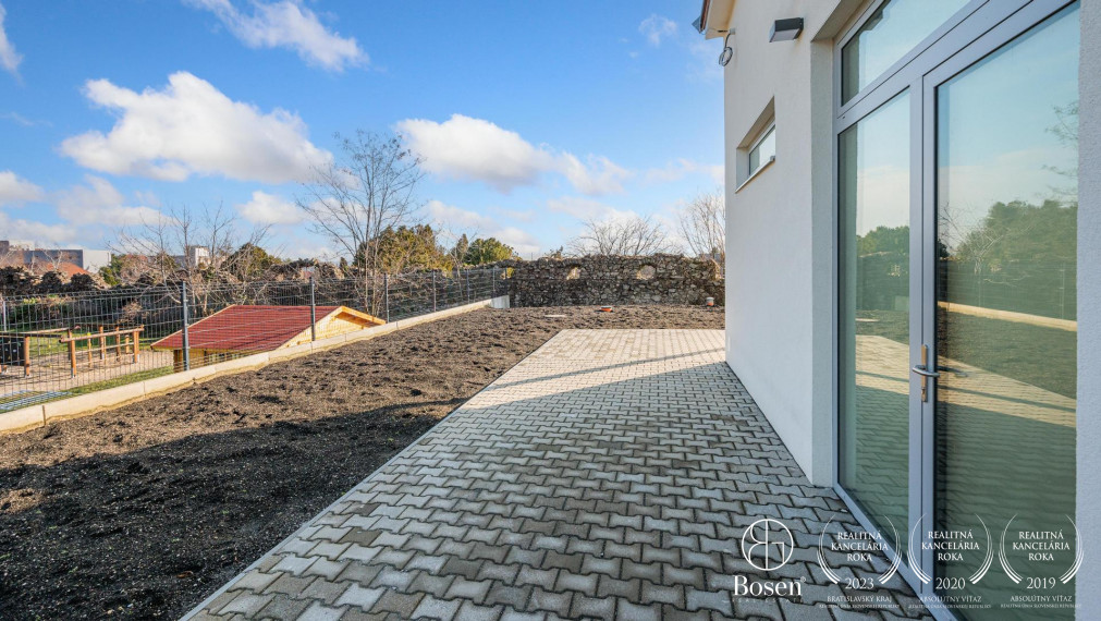 BOSEN | Obchodný priestor vo výnimočnom projekte pri centre - Svätý Jur, Hergottova, 57 m2