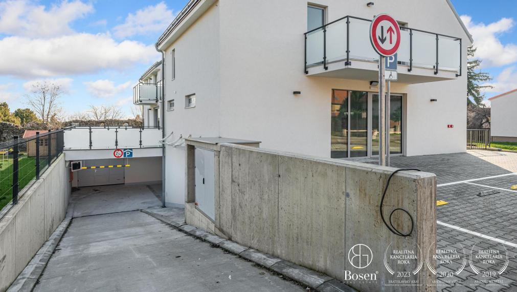 BOSEN | Obchodný priestor vo výnimočnom projekte pri centre - Svätý Jur, Hergottova, 57 m2