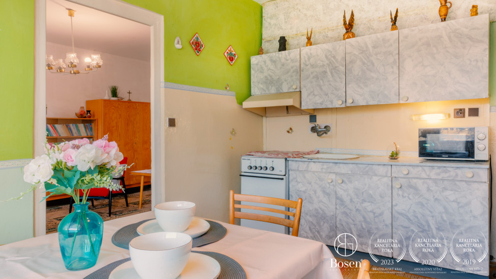 BOSEN | 1 izbový byt na predaj v centre Fiľakova, 40m2, pôvodný stav.