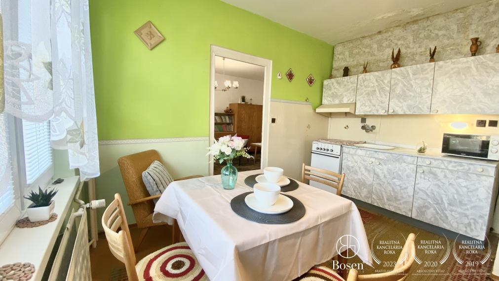 BOSEN | 1 izbový byt na predaj v centre Fiľakova, 40m2, pôvodný stav.